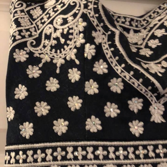 Formal dress - Picture 2 of 2